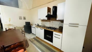 House, 2 Bedrooms, Accessible, Smoking | Interior