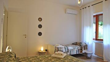 House, 3 Bedrooms, Smoking, Balcony | 3 bedrooms