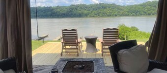 The Riverside Retreat - Your Coastal Getaway