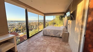 Deluxe Room, 1 King Bed, Patio, Mountain View | 1 bedroom, Egyptian cotton sheets, premium bedding, down comforters