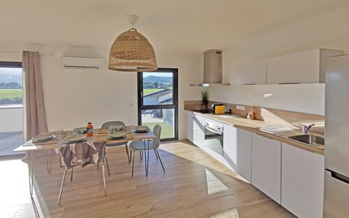 Appartement de 72 M2 Avec Piscine Chauffée Dans Résidence de Tourisme 3 Étoiles