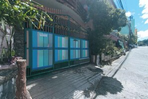 Exterior - RedDoorz Hostel @ MRC Residences Baguio (Baguio)