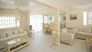 คอนโด, 3 ห้องนอน, ระเบียง, วิวสวน | บริเวณนั่งเล่น