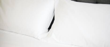 Triple Room | Free WiFi, bed sheets