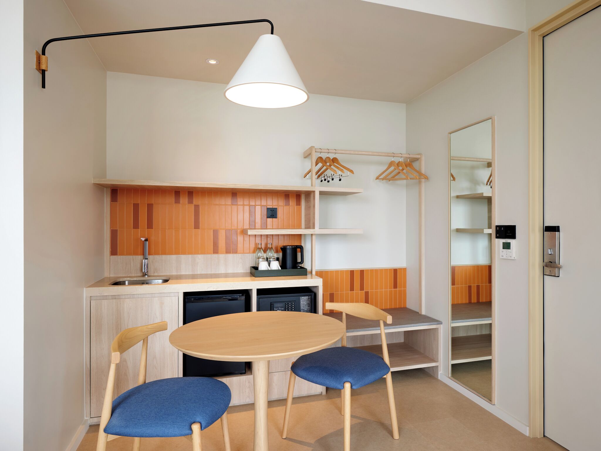 Basic Studio, 2 Single Beds | Room amenity