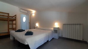 2 habitaciones y escritorio 