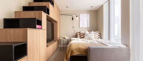 1 bedroom, iron/ironing board, travel crib, WiFi