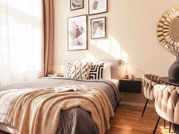 2 bedrooms, iron/ironing board, WiFi, bed sheets