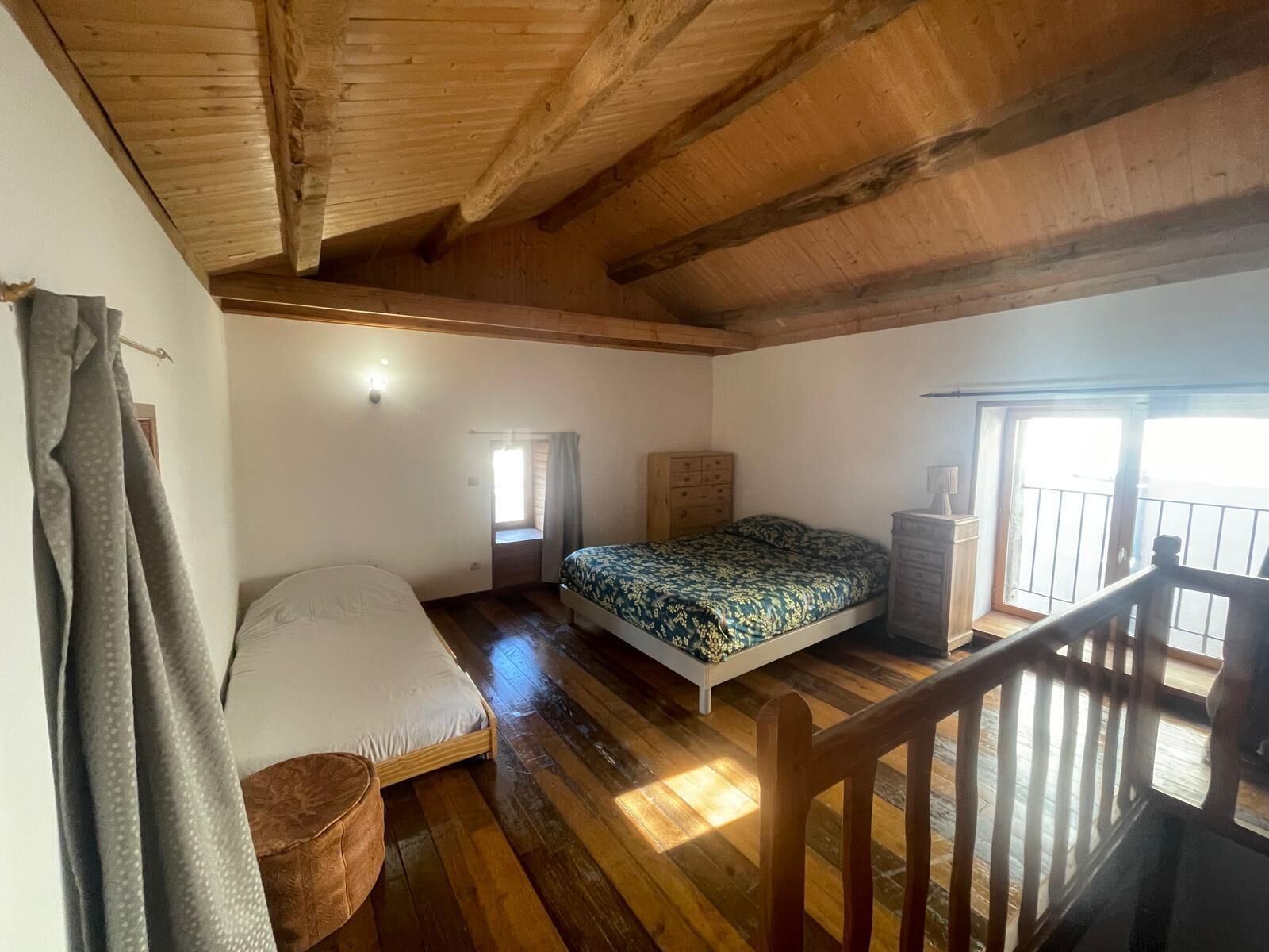 2 sovrum och sängkläder