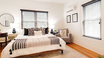 Desk, iron/ironing board, WiFi, bed sheets