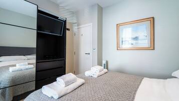 Apartment (1 Bedroom) | 1 bedroom, premium bedding, laptop workspace, iron/ironing board