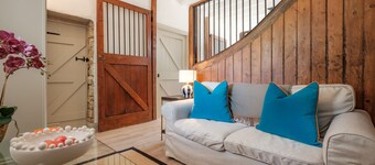 The Old Stables, High Callerton