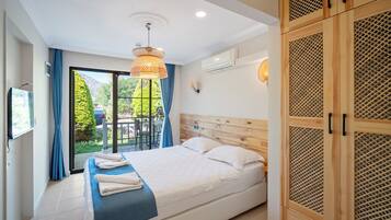 Comfort Double Room, 1 Double Bed, Non Smoking, Garden View | Laptop workspace, free WiFi, bed sheets