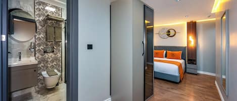 Bar mini, meja, ruang kerja komputer riba, kalis bunyi