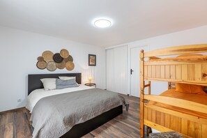 3 habitaciones, tabla de planchar con plancha y wifi gratis 