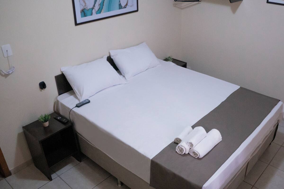 Comfort-Doppelzimmer, Nichtraucher | Schreibtisch, laptopgeeigneter Arbeitsplatz, kostenloses WLAN