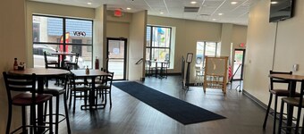Charming Hotel Rooms w/ bar, pool tables, dart board and restaurant downstairs 