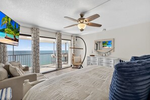 2 Schlafzimmer, Schreibtisch, Bügeleisen/Bügelbrett, Reisekinderbett