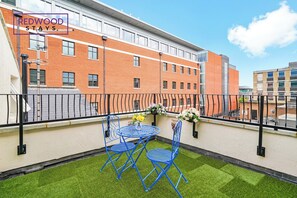 Deluxe Apartment, 2 Bedrooms | Balcony - Quality 2B 1B Apartments For Contractors (Reading)