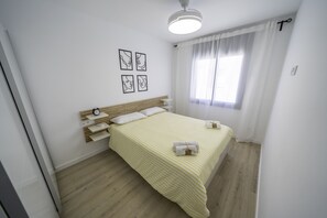 2 habitaciones, tabla de planchar con plancha y wifi gratis 
