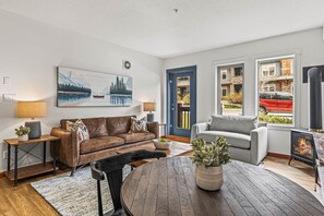 Smart-tv och eldstad