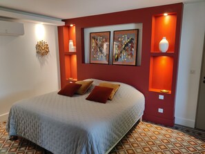 1 bedroom, free WiFi, bed sheets