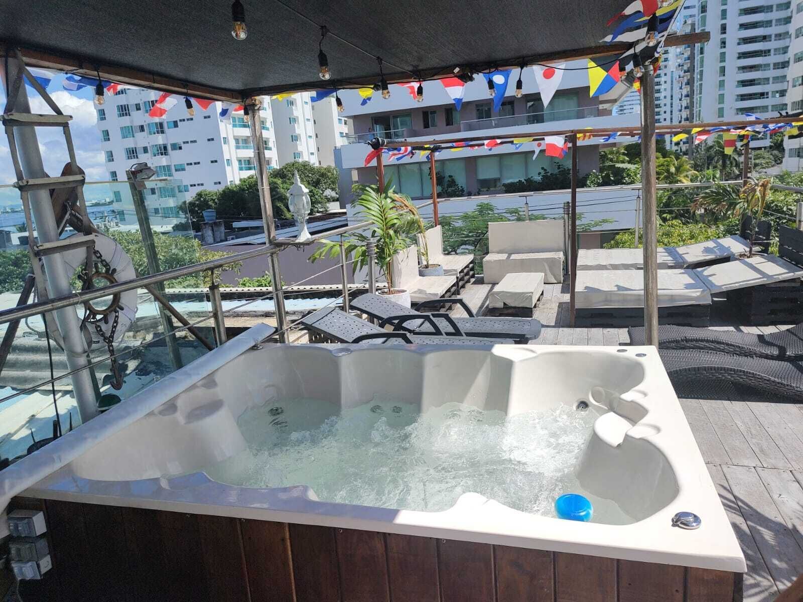 Outdoor spa tub