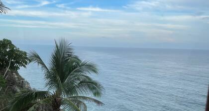 Cliffside Villa, Casita, and Pool with Stunning Ocean Views