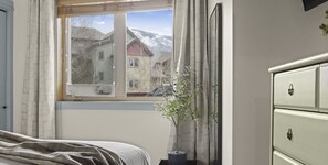 2 chambres, fer et planche à repasser, lit parapluie, Wi-Fi gratuit