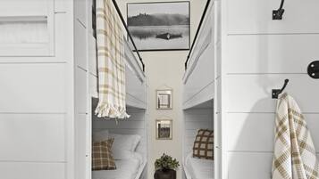 2 bedrooms, iron/ironing board, travel crib, free WiFi