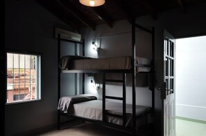 Dortoir Partagé, dortoir mixte, non-fumeurs | Wi-Fi gratuit