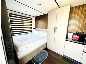 1 chambre, bureau, Wi-Fi gratuit, draps fournis