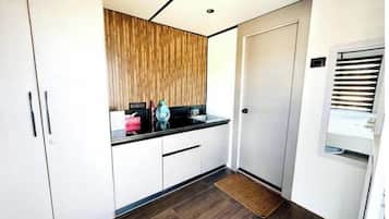 Electric kettle, paper towels