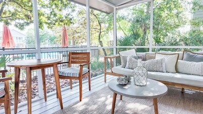 30A Hideaway - Directly on HEATED Pool, 6 Bikes, Walk to Rosemary, Dogs Welcome