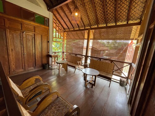 Saka Homestay Boutique & Cafe