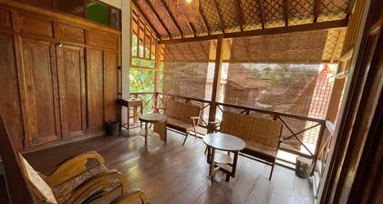 Saka Homestay Boutique & Cafe