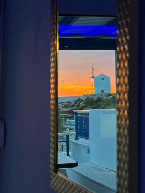 Interior - Stelios' Beachfront Retreat  (Paroikia)