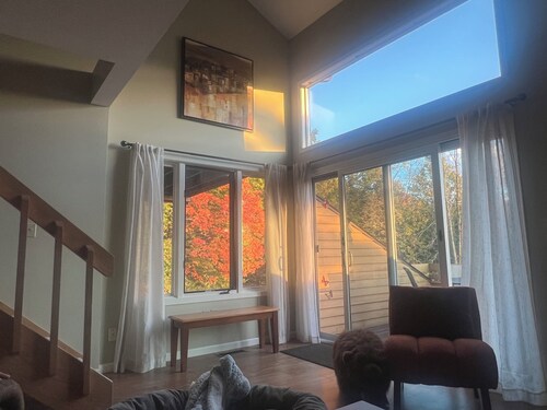 TROUT CREEK # 34 GREAT to Ski Nubs and Boyne... unit @ Nubs shuttle pickup