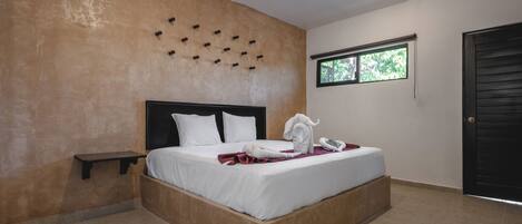Junior Suite, Courtyard View