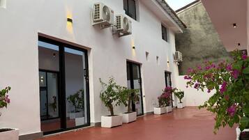 Fachada da propriedade