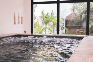 Turkish bath, 1 treatment room, massages