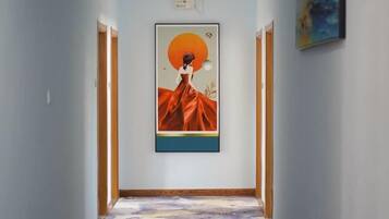 المنشأة من الداخل