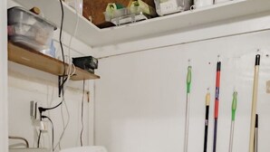 Luokittelematon kuva, 4 kautta 43, painike