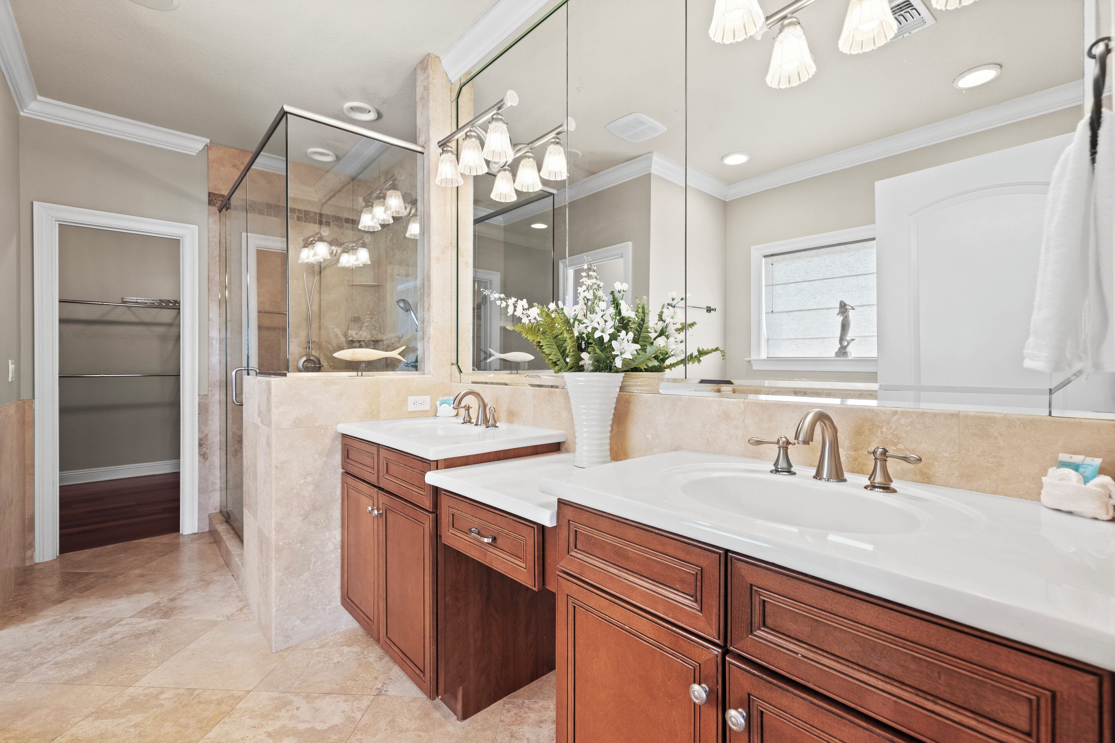 Jetted tub, hair dryer, towels, soap