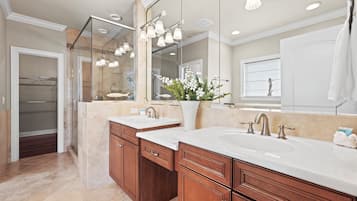 Jetted tub, hair dryer, towels, soap
