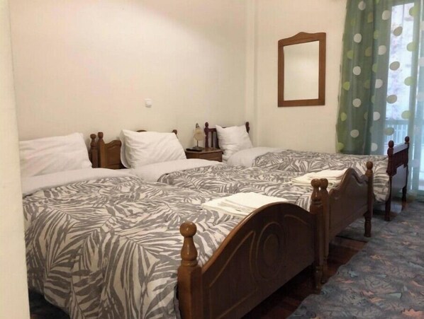 1 bedroom, in-room safe, iron/ironing board, free WiFi