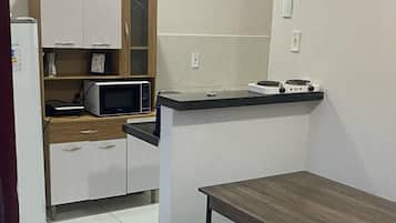 Economy Apartment, Accessible, Kitchenette | Living area | Flat-screen TV