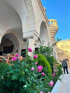 Front of property - Hercai Butik Otel (Midyat)