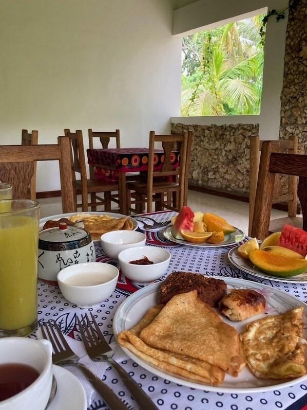 Dining - Jozani biosphere village (Jozani)