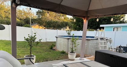 Charming Palm Harbor Escape. - Cozy Home Near Gulf Beaches